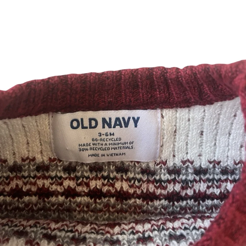 NWT Old Navy Baby Size 3-6M Sweater Crewneck Holiday‎ Red White Black Geometric